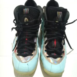 Boys Nike  foam posite sneakers size 6