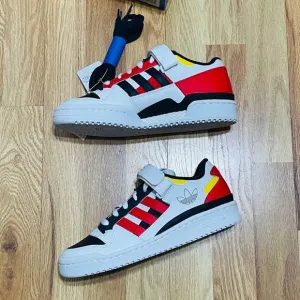 Brand new Adidas Forum Low Sneakers size 6J | 6 Youth #bin21