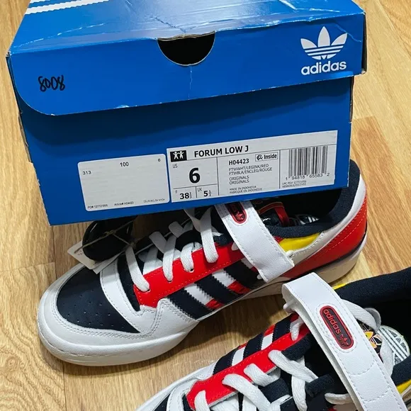 Brand new Adidas Forum Low Sneakers size 6J | 6 Youth #bin21