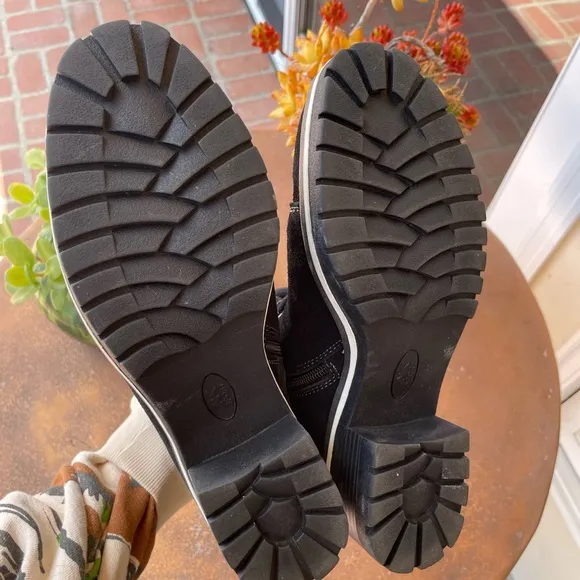 Brand new Ak sport boots