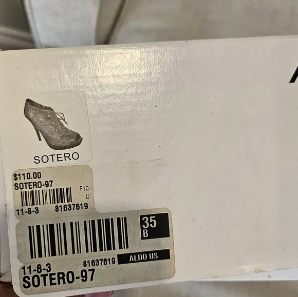 Brand new Aldo heels size 35 6