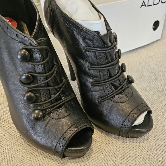 Brand new Aldo heels size 35 6