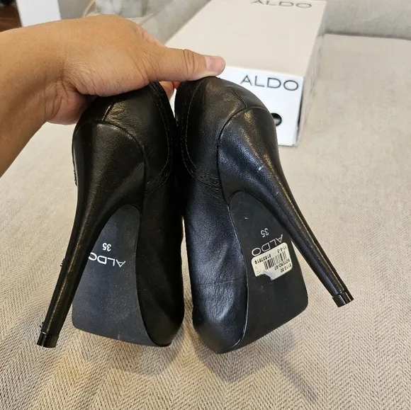 Brand new Aldo heels size 35 6