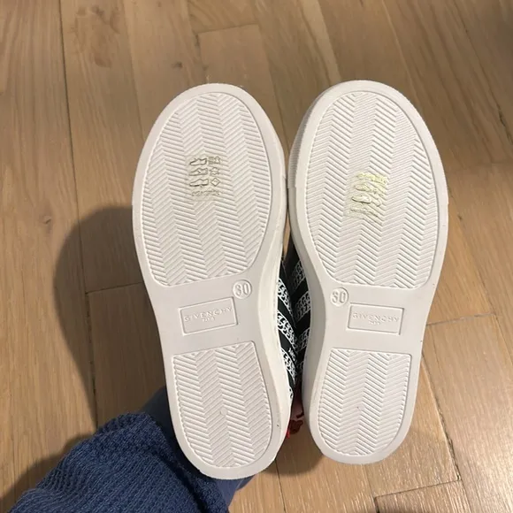 Brand new givenchy kids sneakers. Super cute
