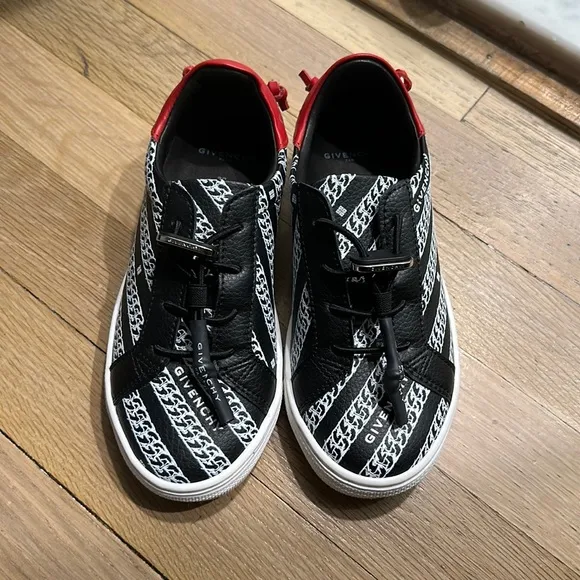 Brand new givenchy kids sneakers. Super cute