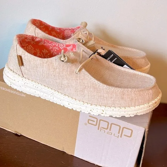 Brand New Hey Dude Wendy Chambray Shoes White Nut Slip On Lightweight Loafers