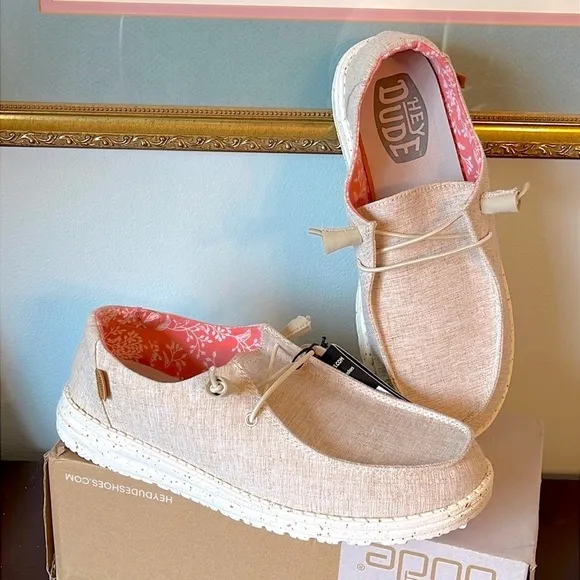 Brand New Hey Dude Wendy Chambray Shoes White Nut Slip On Lightweight Loafers