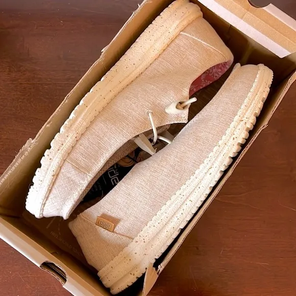 Brand New Hey Dude Wendy Chambray Shoes White Nut Slip On Lightweight Loafers