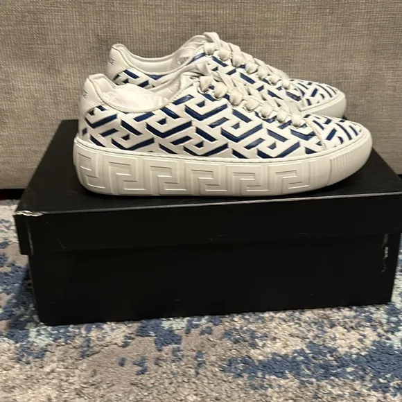 Brand new Men’s Versace sneakers