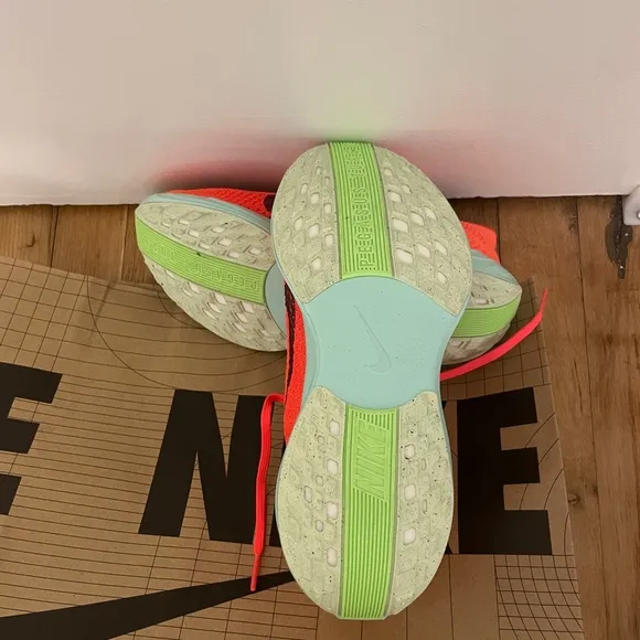 BRAND NEW - Nike Pegasus Plus - Orange and Green Athletic Shoes for Performance