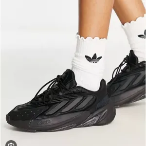 Brand new unisex black Ozelia sneakers adidas