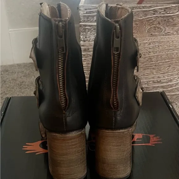 Brand New with Box Women’s Freebird Joey Pewter Boots Size 7