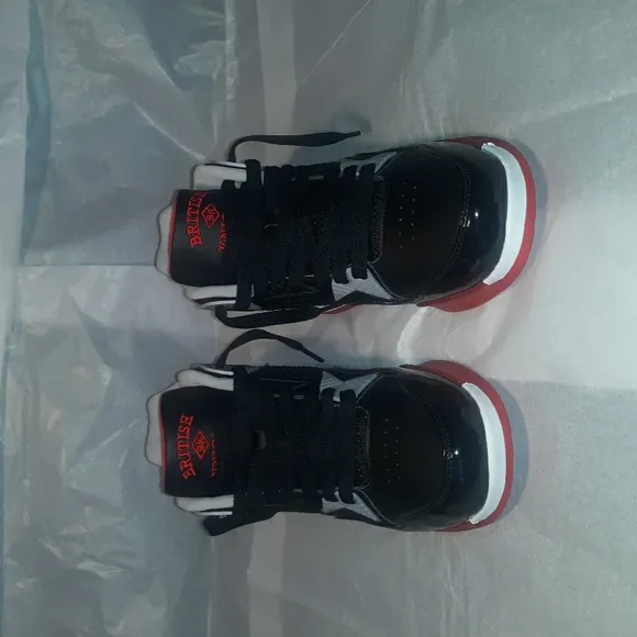 British Knights Sneakers BK, Brand NEW, Men size 9 = Women 10.5