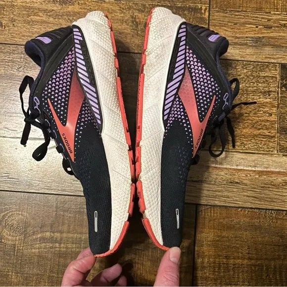 Brooks Adrenaline GTS 22 Women's 7.5 Running Shoes Navy Purple Coral