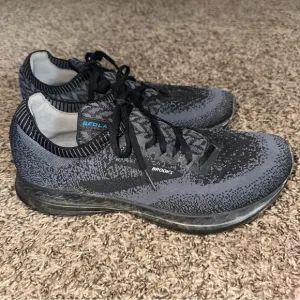 Brooks Black and Gray Running Shoes missing insoles
