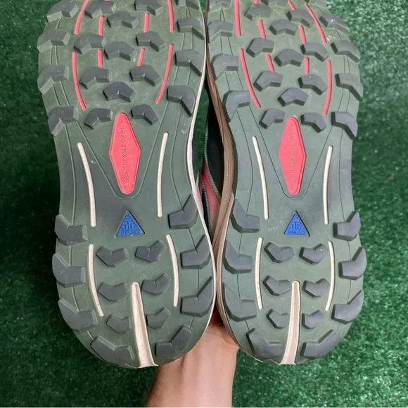 Brooks Cascadia 16 Womens Green Athletic Running Shoes Size 10.5