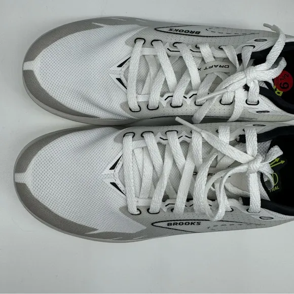 Brooks Draft XC Low White Spike Less‎ Running Shoes Unisex Size 6.5