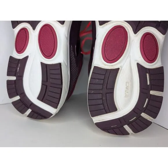 Brooks Dyad 10 Running Shoes Maroon Women's Size 11 2E Double Wide 120275-2E-527
