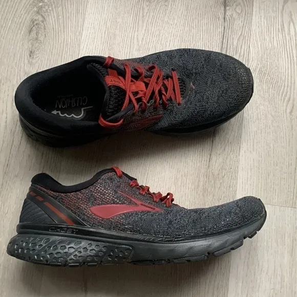 Brooks Ghost 11 Running Shoes Black Red Size 9