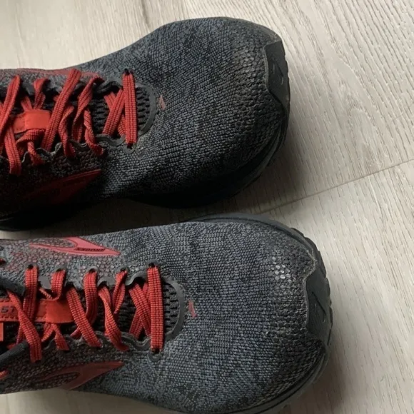 Brooks Ghost 11 Running Shoes Black Red Size 9