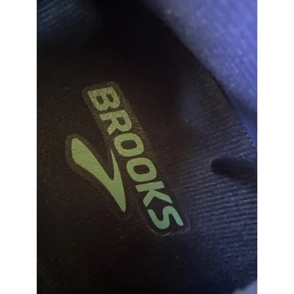 Brook’s Ghost 14 running sneakers womens 9 Peacock