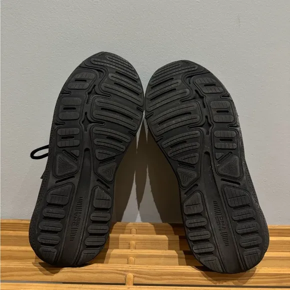 Brooks Ghost 16 Running Shoes in Black Size 9.5