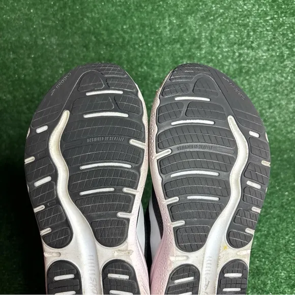 Brooks Ghost Max 2 Women 9.5 Running Shoes Black Sport Sneakers 1204201B077