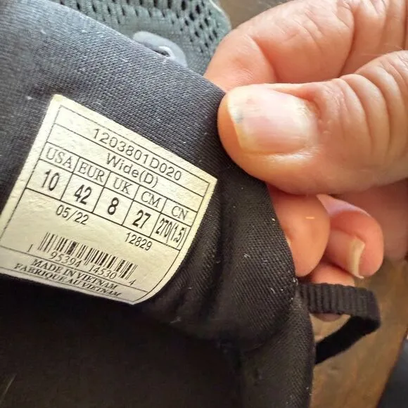BROOKS GHOST 15 SNEAKERS
