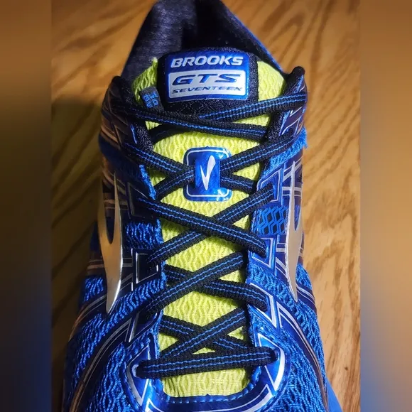 Brooks GTS 17 Seventeen Men's Size US 11.5 Medium D Athletic Running Shoes