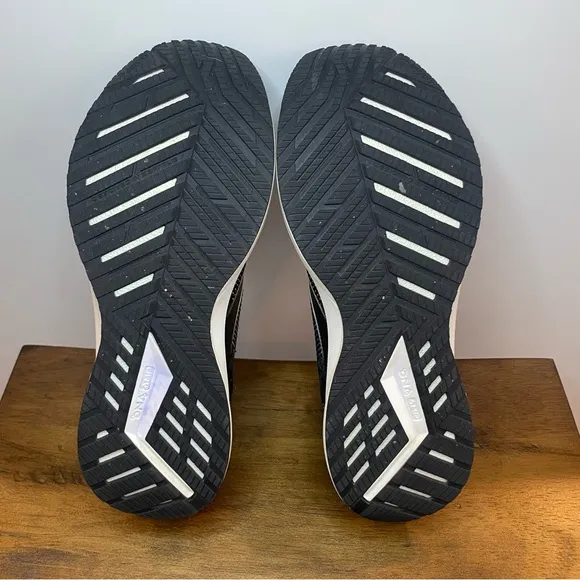 Brooks | Levitate 5 Running Shoes - Black ; Womens 10