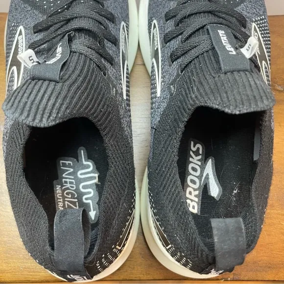 Brooks | Levitate 5 Running Shoes - Black ; Womens 10