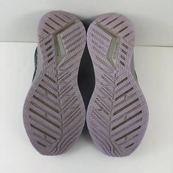 Brooks Levitate GTS 5 gray running shoes