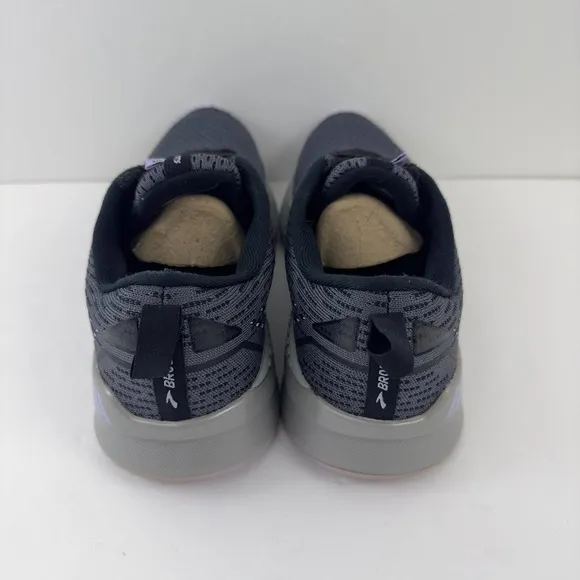 Brooks Levitate GTS 5 gray running shoes