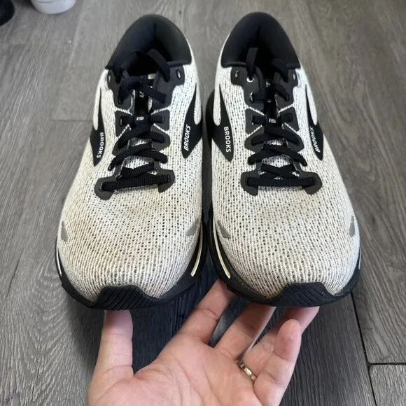 Brooks Mens Ghost 15 1103931D121 Gray Running Shoes Sneakers Size 11.5 D