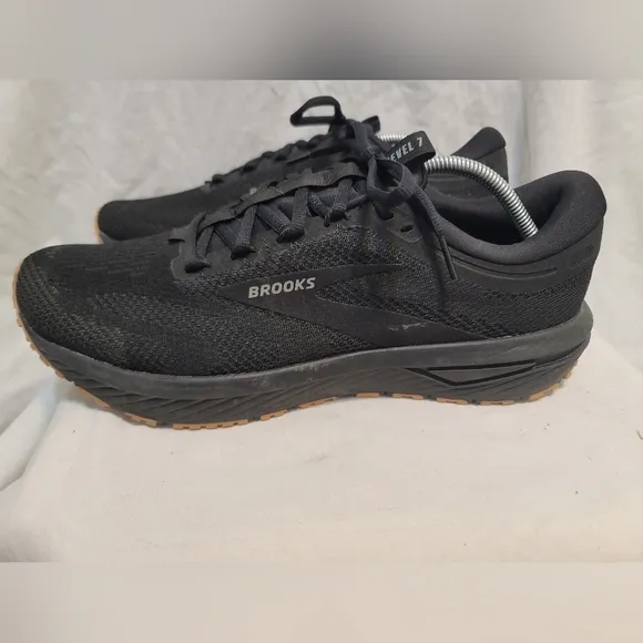 Brooks Mens Revel 7 1104351D072 Black Running Shoes Sneakers Size 12 D