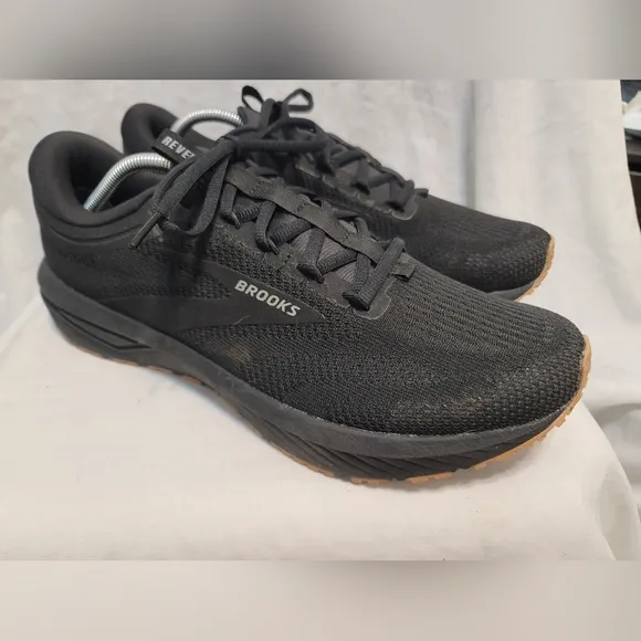 Brooks Mens Revel 7 1104351D072 Black Running Shoes Sneakers Size 12 D