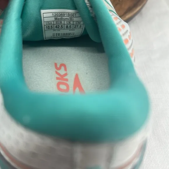 Brooks Shoes Wm 10.5 B Glycerin 20 Gray Green Orange Running Sneakers