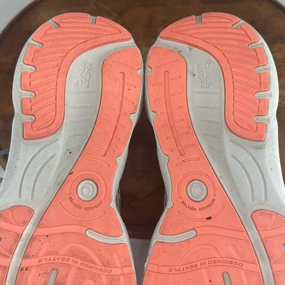Brooks Shoes Wm 10.5 B Glycerin 20 Gray Green Orange Running Sneakers