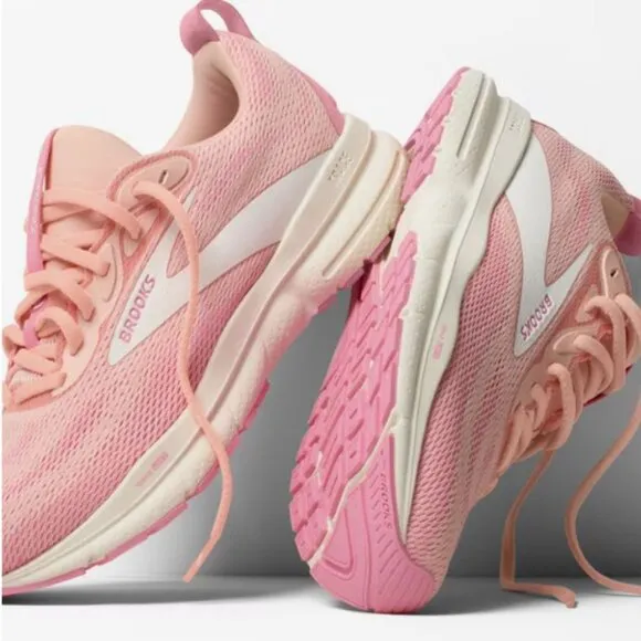 Brooks Women's Trace 4 Running Shoes