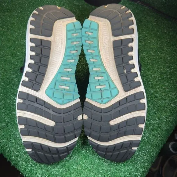 BROOKS ARIEL 20 - Women’s Running Shoes - SIZE 10