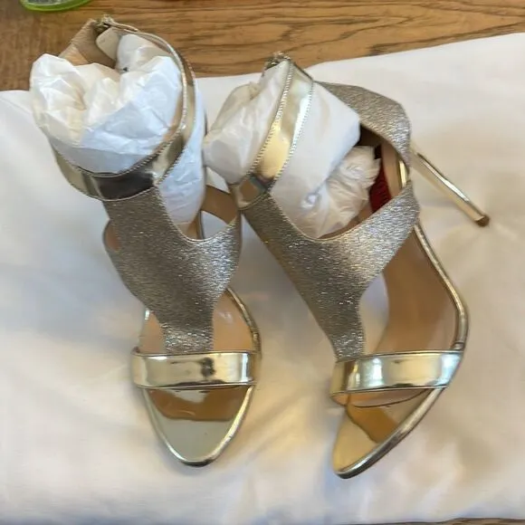 BRUNO RICCI GOLD SPARKLY SANDALS.  NEW.  REGULAR PRICE $385