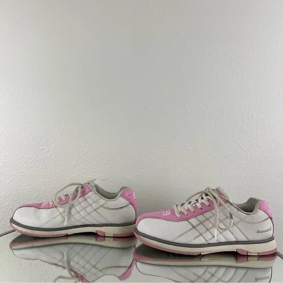 BRUNSWICK Y2K White Bubblegum Pink Quilted Lace Up Casual Bowler Oxford Sneakers