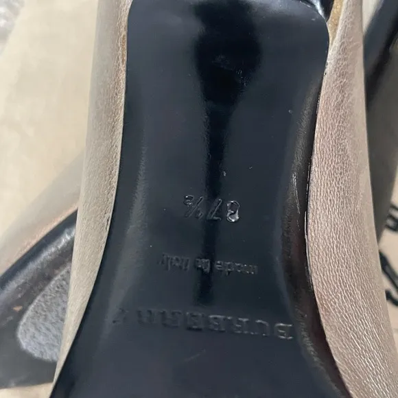 Burberry Beautiful Vintage Leather Women’s Shoes