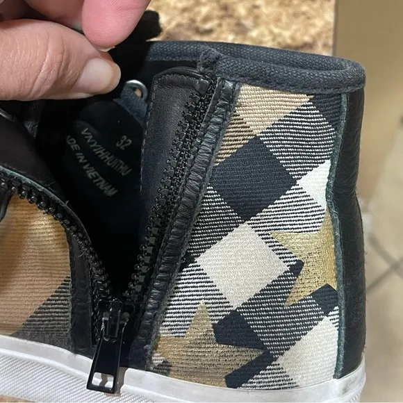Burberry sneakers
