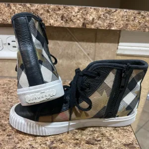 Burberry sneakers
