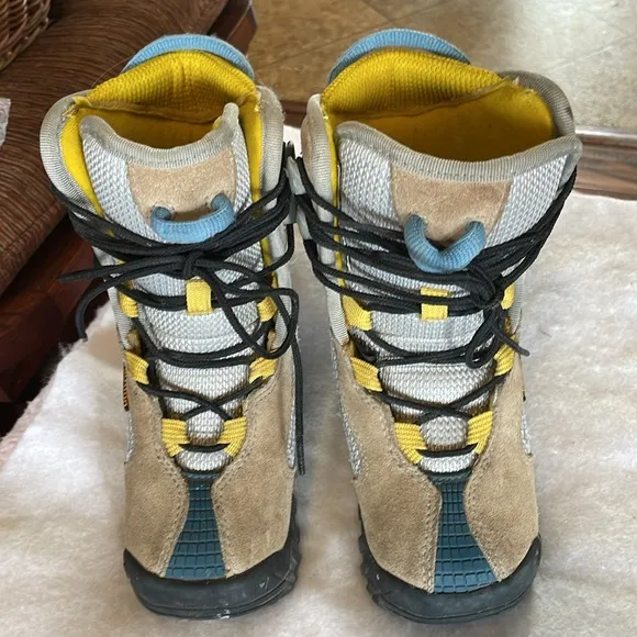 Burton Kids Moto Boots. Excellent Condition. Size 11.
