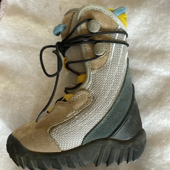 Burton Kids Moto Boots. Excellent Condition. Size 11.