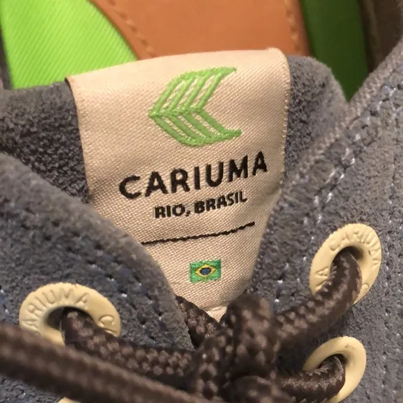 Cariuma Rio Brazil Unisex Suede Sneakers, Men’s Size 8.5, Women’s Size 10