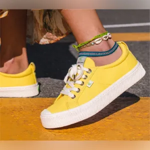 Cariuma Unisex OCA low-top canvas sneakers