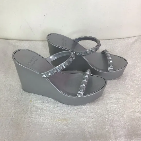 CARMEN SOL TONINO  WOMEN  LIGHT SILVER ITALIAN PVC MADE 2 STRAP WEDGE SANDALS 10